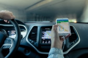 Rent a Car vs. Ride-Sharing: Which Is the Better Option for Your Next Trip?